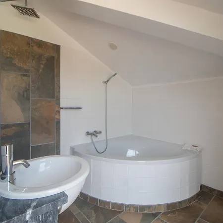 Do Bonjardim Farm stay